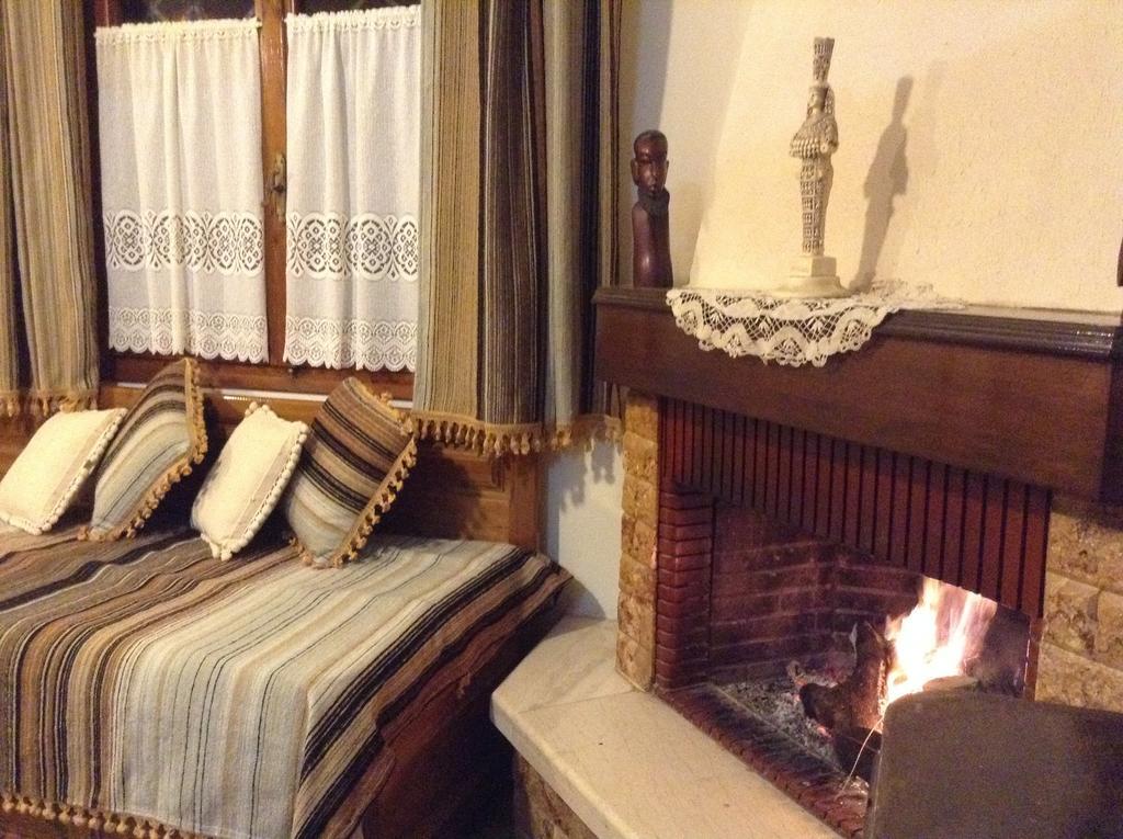 Menelaos Apartments レフォカストロ エクステリア 写真