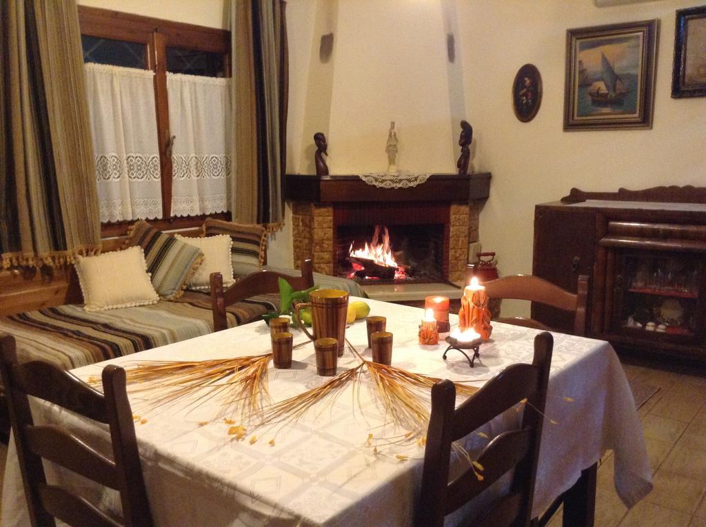 Menelaos Apartments レフォカストロ 部屋 写真